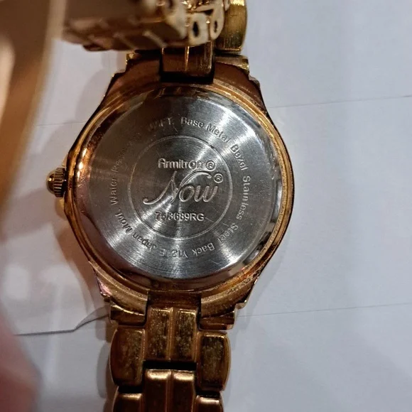 🔥Special Item! Armitron Watch - Picture 2 of 7